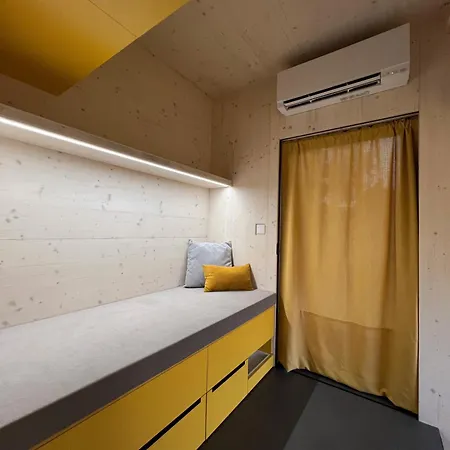 Casa vacanze Stylish Tiny House In An Urban Oasis *