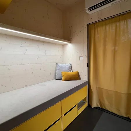 Casa vacanze Stylish Tiny House In An Urban Oasis *