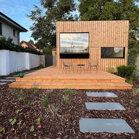 Stylish Tiny House In An Urban Oasis *