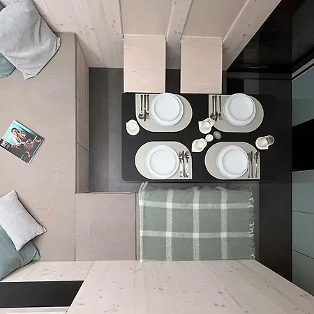Dom wakacyjny Stylish Tiny House In An Urban Oasis Praga