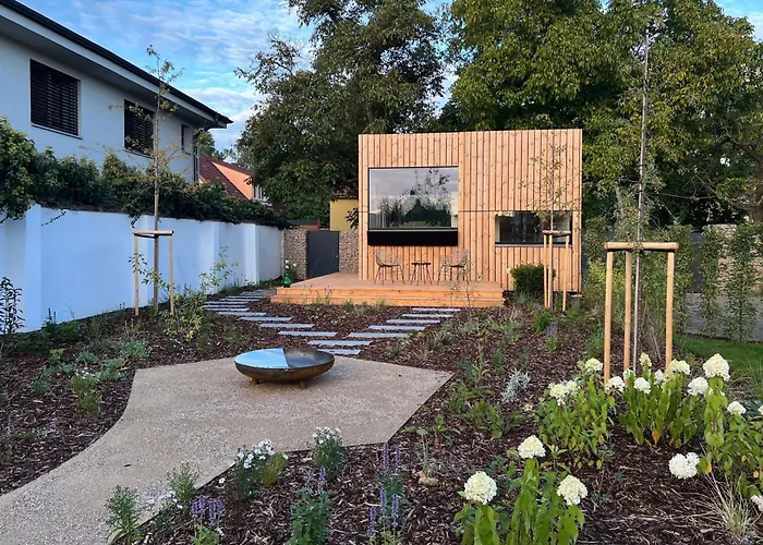 Stylish Tiny House In An Urban Oasis *