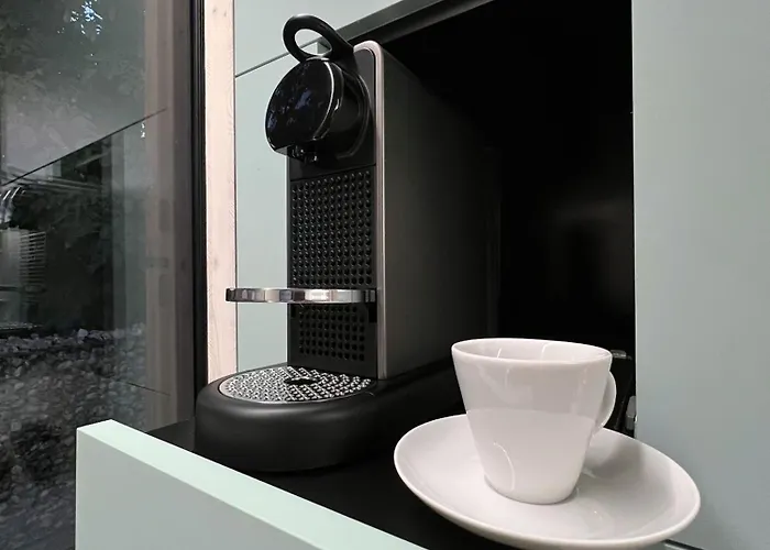 Dom wakacyjny Stylish Tiny House In An Urban Oasis Praga